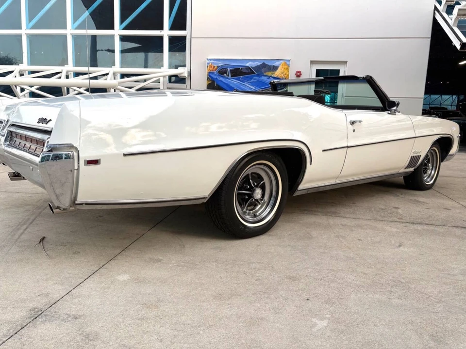 1969 Buick Wildcat - Image 16 of 31