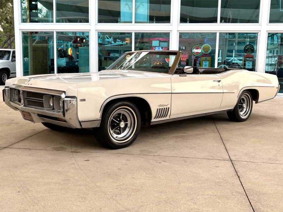 1969 Buick Wildcat - Image 11 of 31