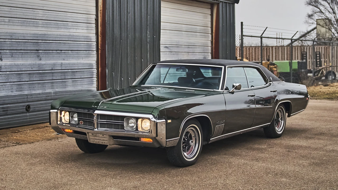 1969 Buick Wildcat - Image 12 of 31