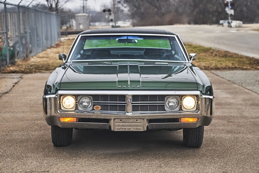 1969 Buick Wildcat - Image 9 of 31