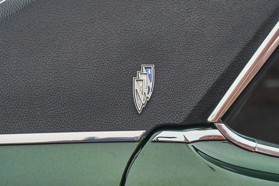 1969 Buick Wildcat - Image 24 of 31