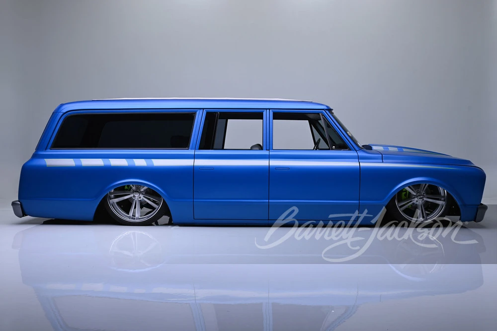 1969 Chevrolet Suburban 6th Gen - Image 5 of 31