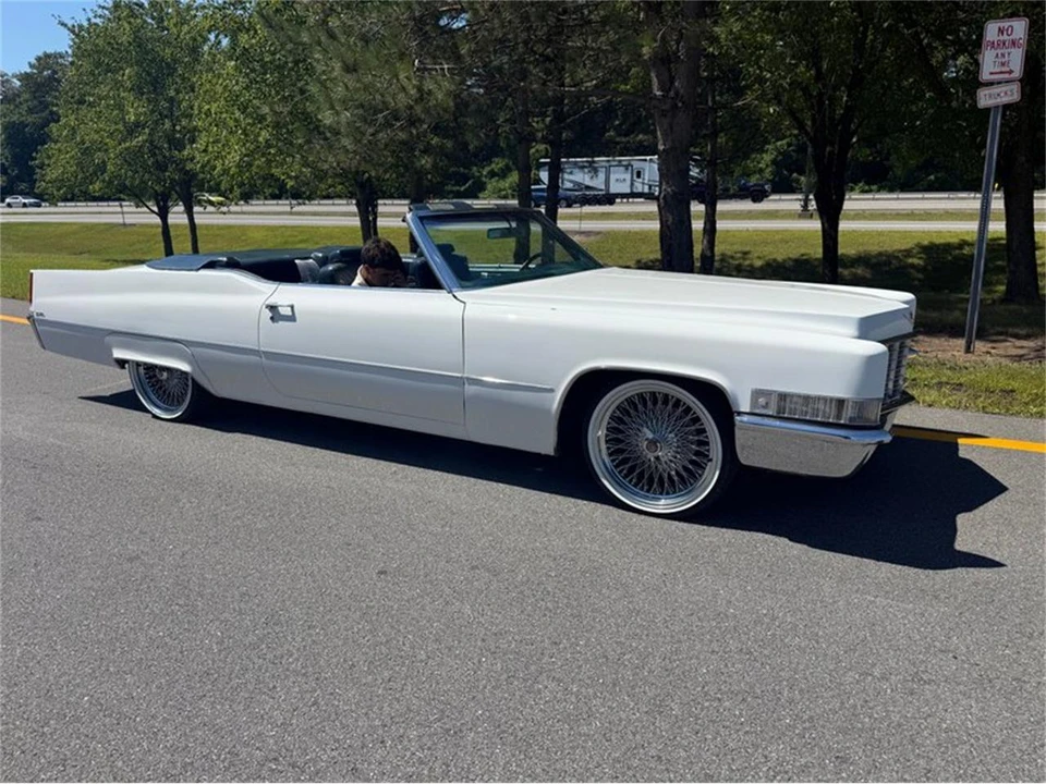 1969 Cadillac DeVille 3rd Gen - Image 2 of 31