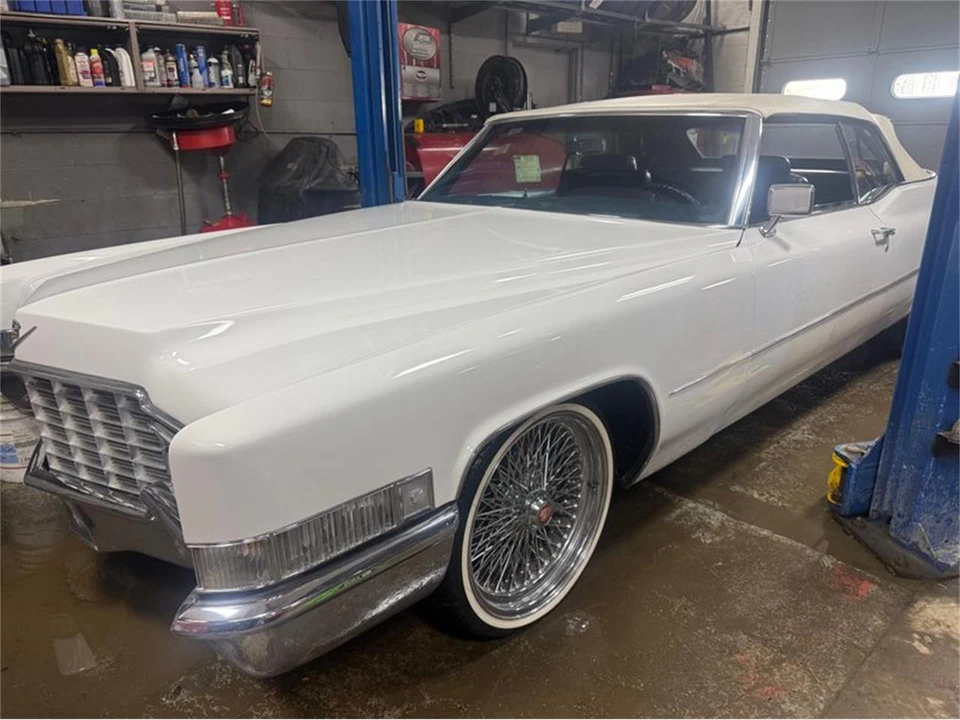 1969 Cadillac DeVille 3rd Gen - Image 9 of 31