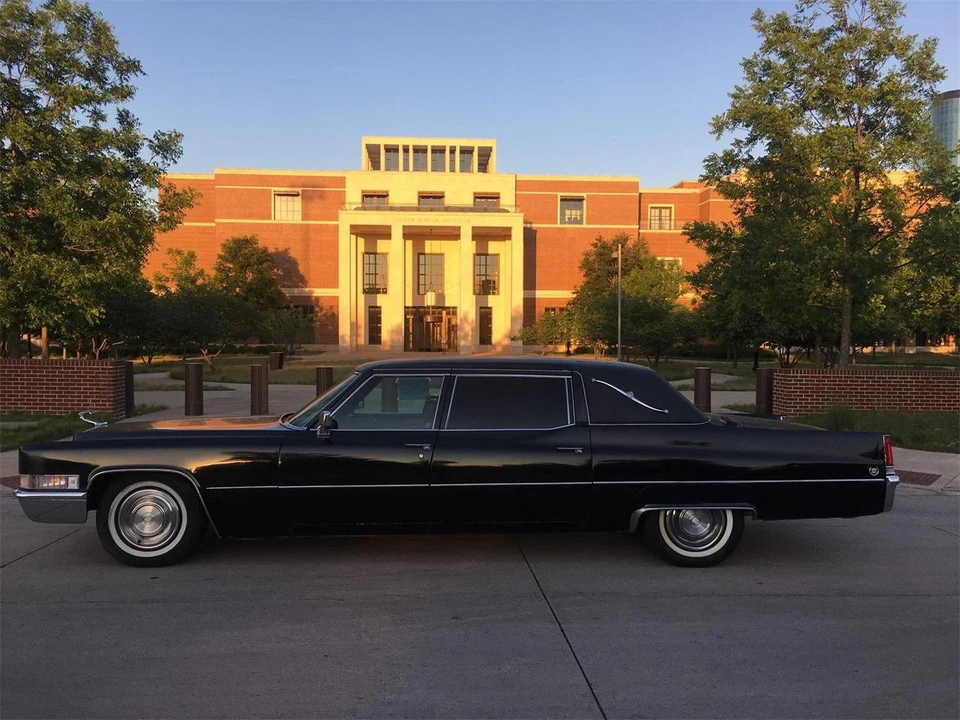 1969 Cadillac Fleetwood - Image 2 of 16
