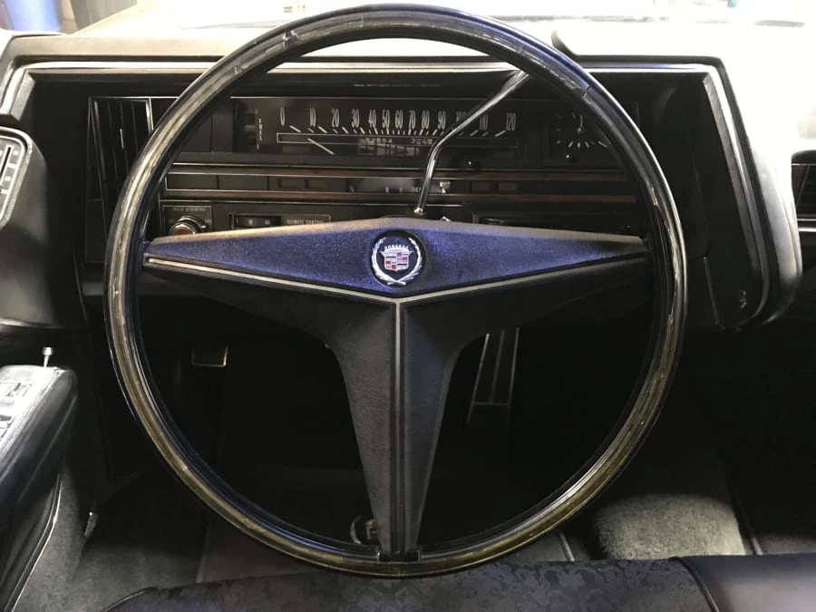1969 Cadillac Series 70 & 75 - Image 4 of 12