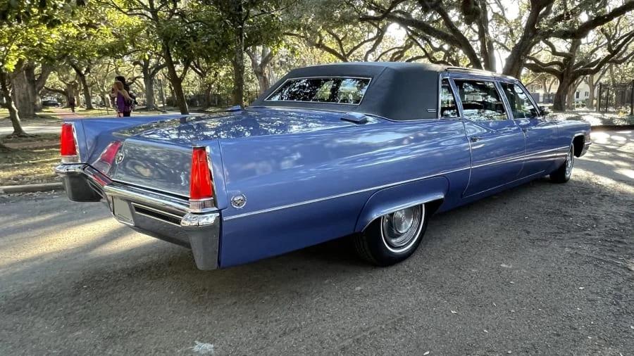 1969 Cadillac Series 70 & 75 - Image 3 of 24