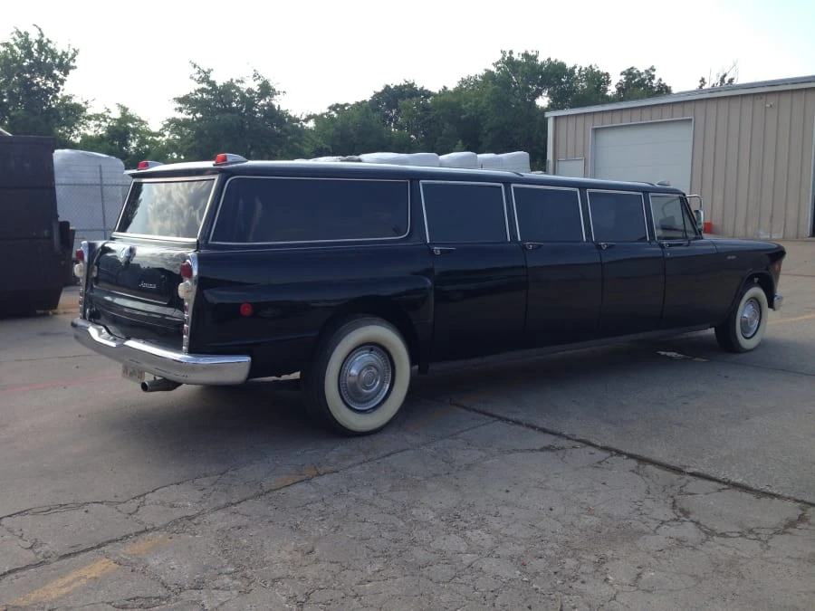 1969 Checker - Image 3 of 7