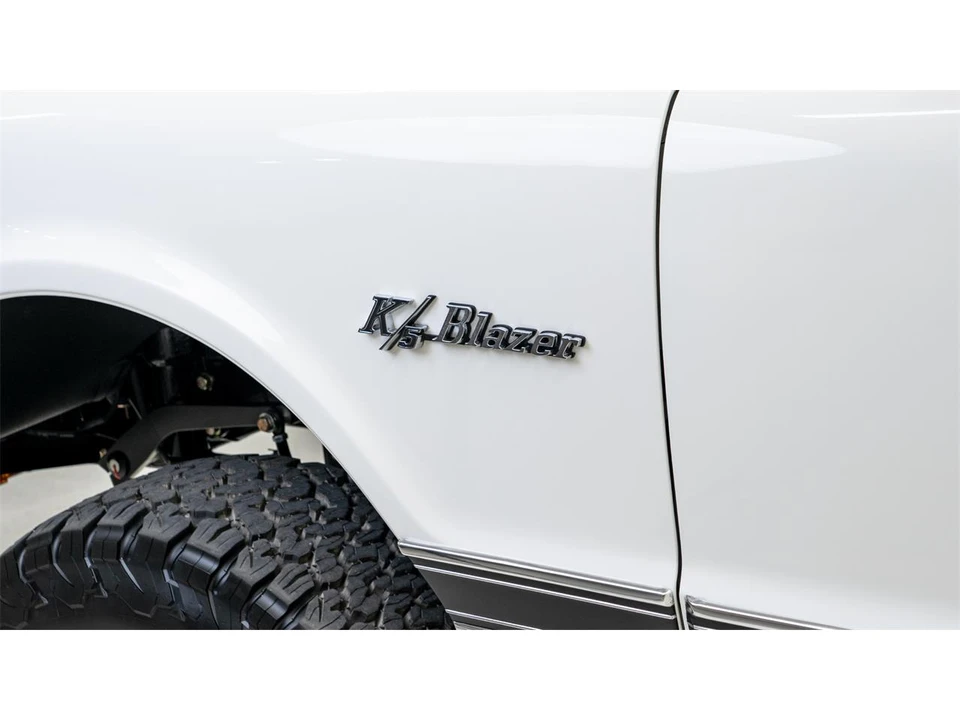 1969 Chevrolet K5 Blazer 1st Gen - Image 25 of 31