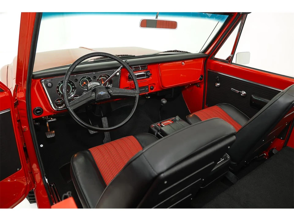 1969 Chevrolet K5 Blazer 1st Gen - Image 11 of 31