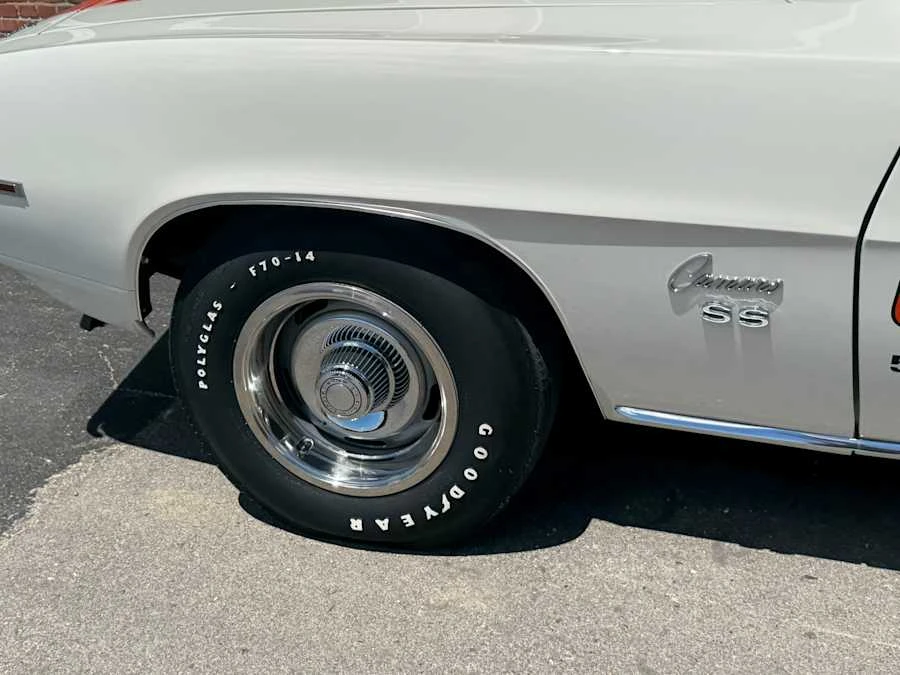 1969 Chevrolet Camaro - Image 9 of 20