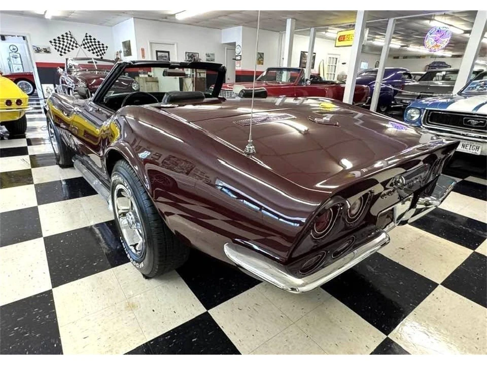 1969 Chevrolet Corvette C3 - Image 17 of 31