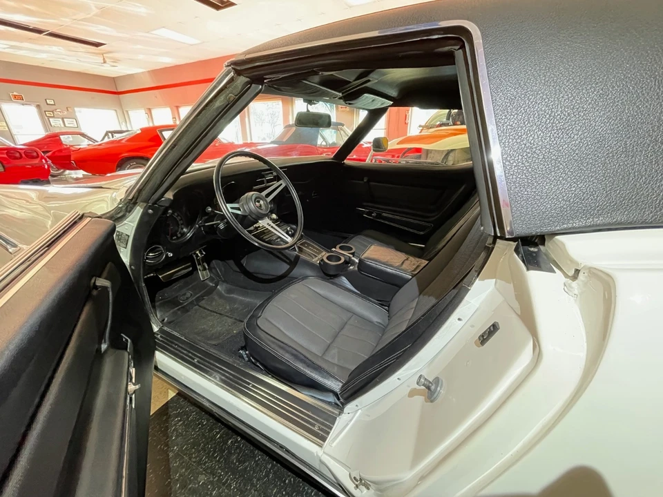 1969 Chevrolet Corvette C3 - Image 11 of 21