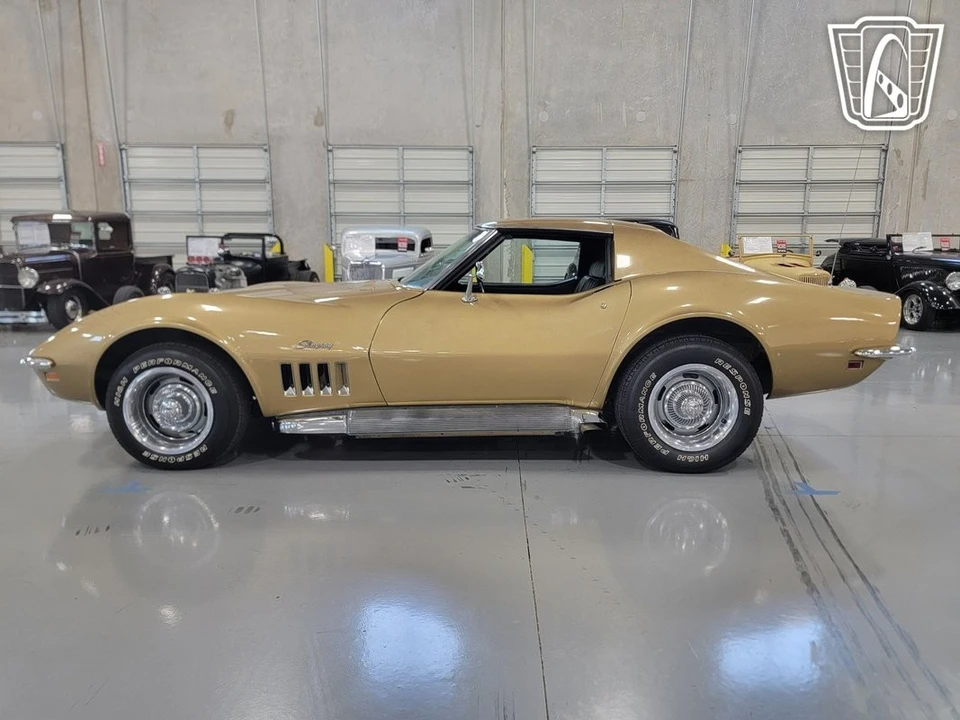 1969 Chevrolet Corvette C3 - Image 11 of 12