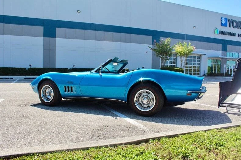 1969 Chevrolet Corvette - Image 10 of 31