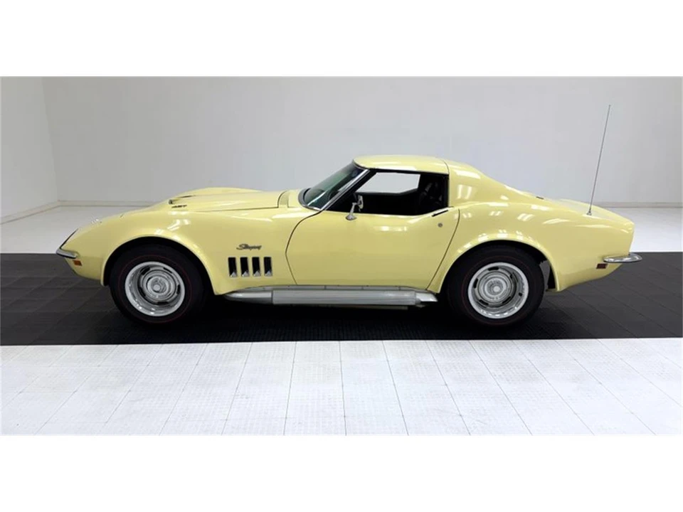 1969 Chevrolet Corvette C3 - Image 3 of 31