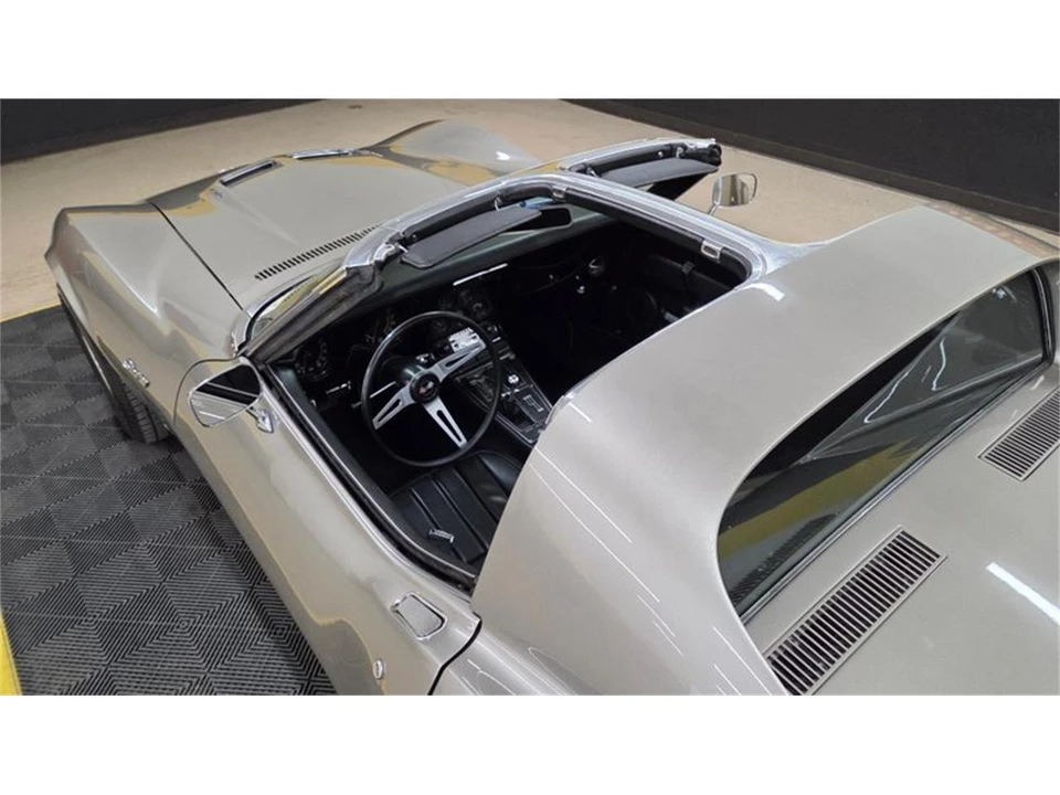 1969 Chevrolet Corvette C3 - Image 15 of 31