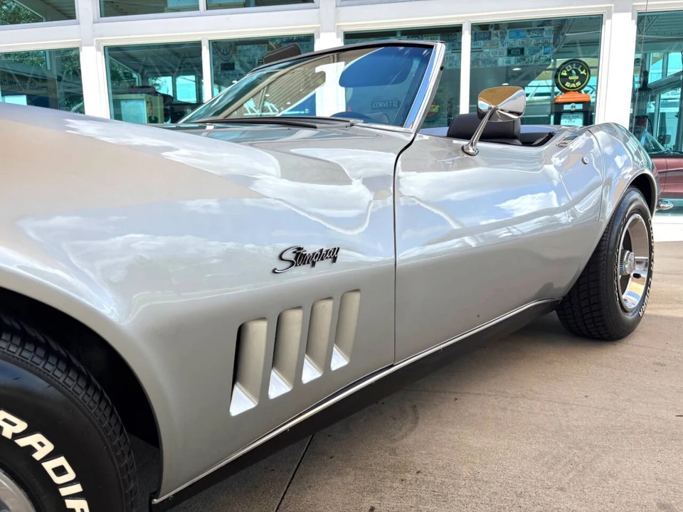 1969 Chevrolet Corvette C3 - Image 13 of 31