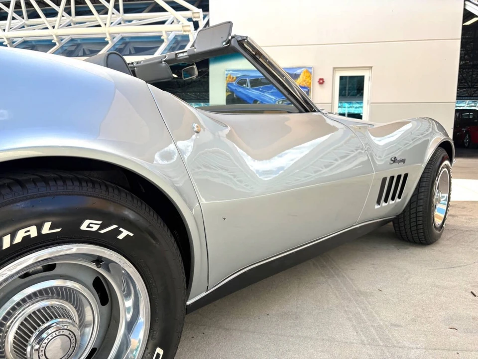 1969 Chevrolet Corvette C3 - Image 16 of 31