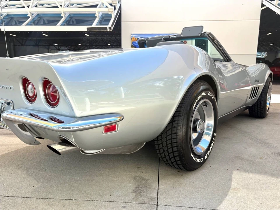 1969 Chevrolet Corvette C3 - Image 15 of 31