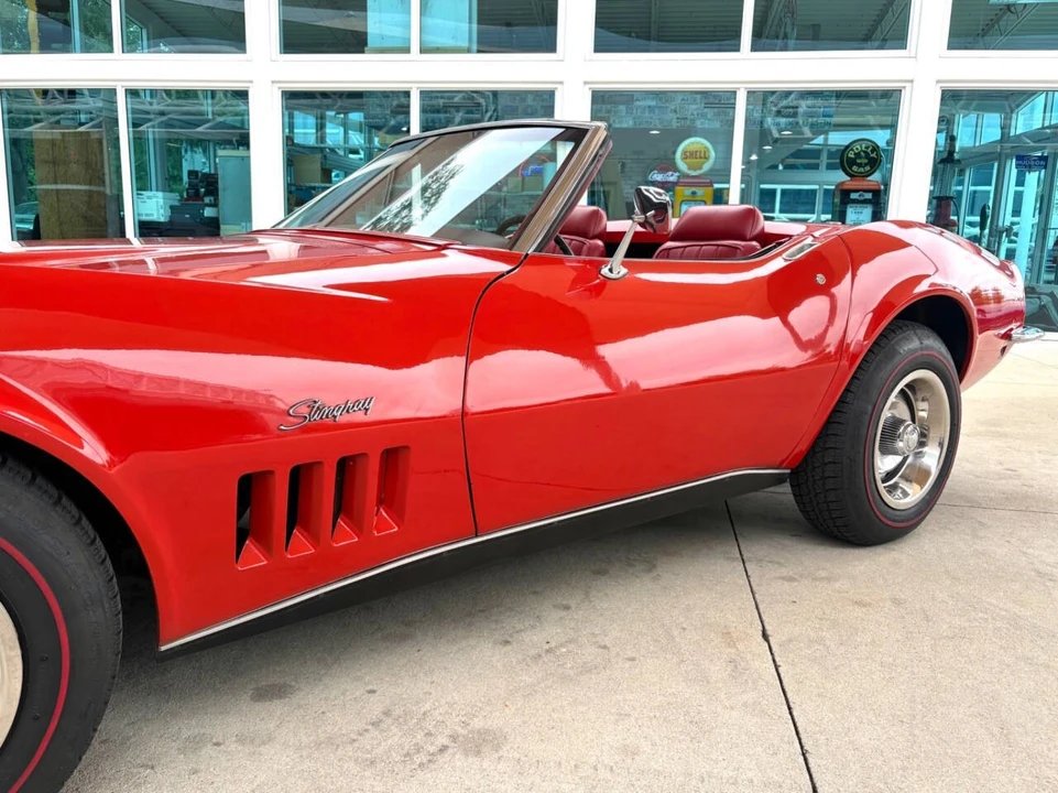 1969 Chevrolet Corvette C3 - Image 13 of 31