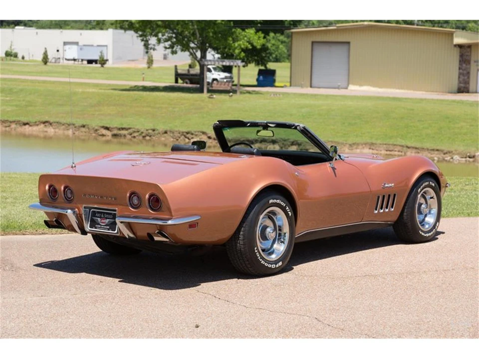 1969 Chevrolet Corvette C3 - Image 2 of 31