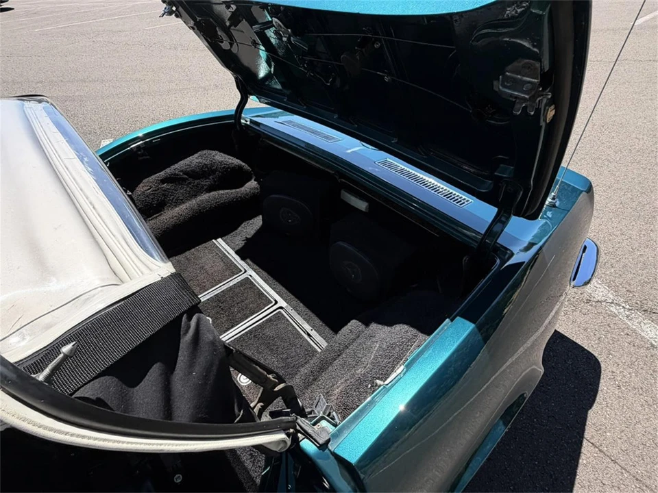 1969 Chevrolet Corvette C3 - Image 15 of 22