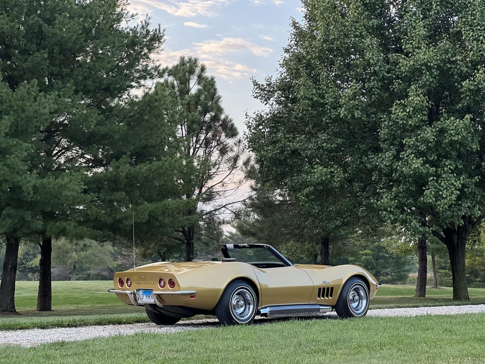 1969 Chevrolet Corvette C3 - Image 17 of 31