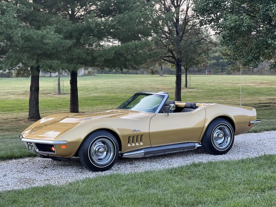1969 Chevrolet Corvette C3 - Image 2 of 31