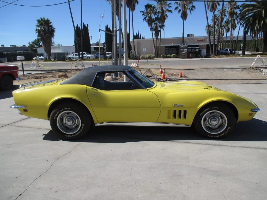 1969 Chevrolet Corvette C3 - Image 2 of 8