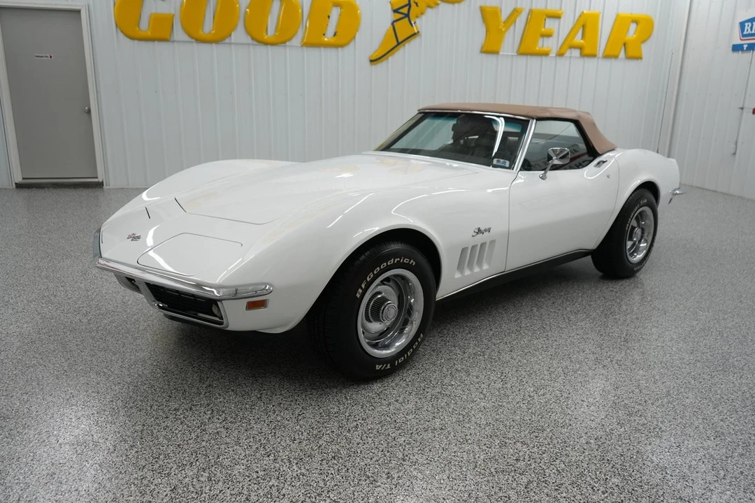 1969 Chevrolet Corvette C3 - Image 2 of 31