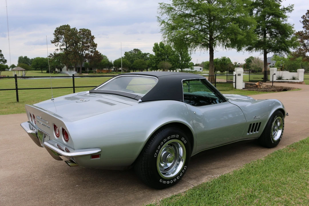 1969 Chevrolet Corvette C3 - Image 9 of 31