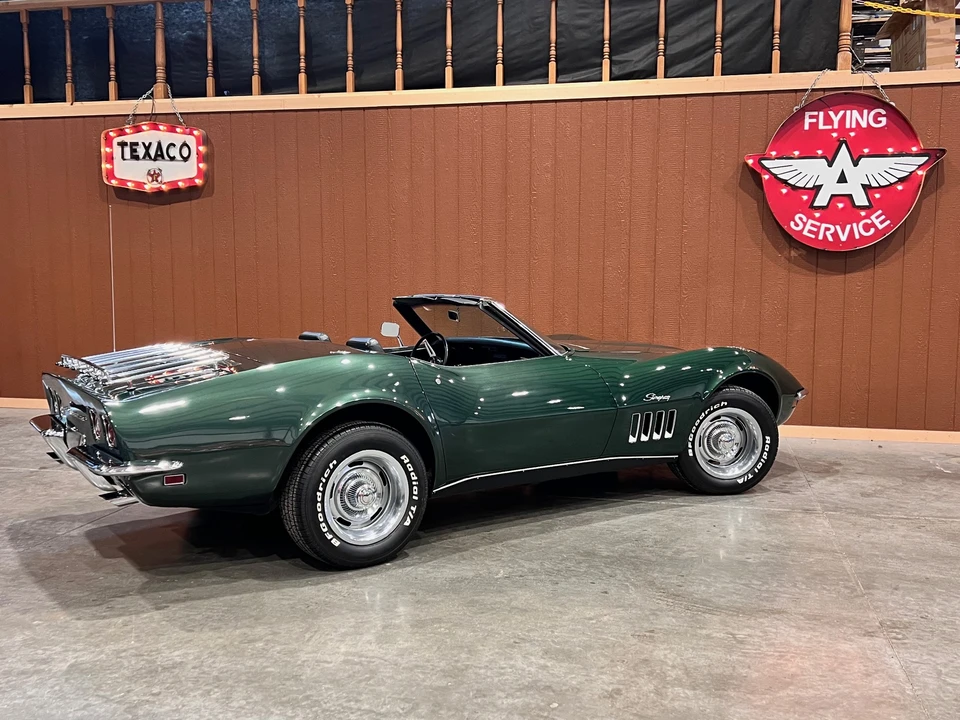 1969 Chevrolet Corvette C3 - Image 9 of 31