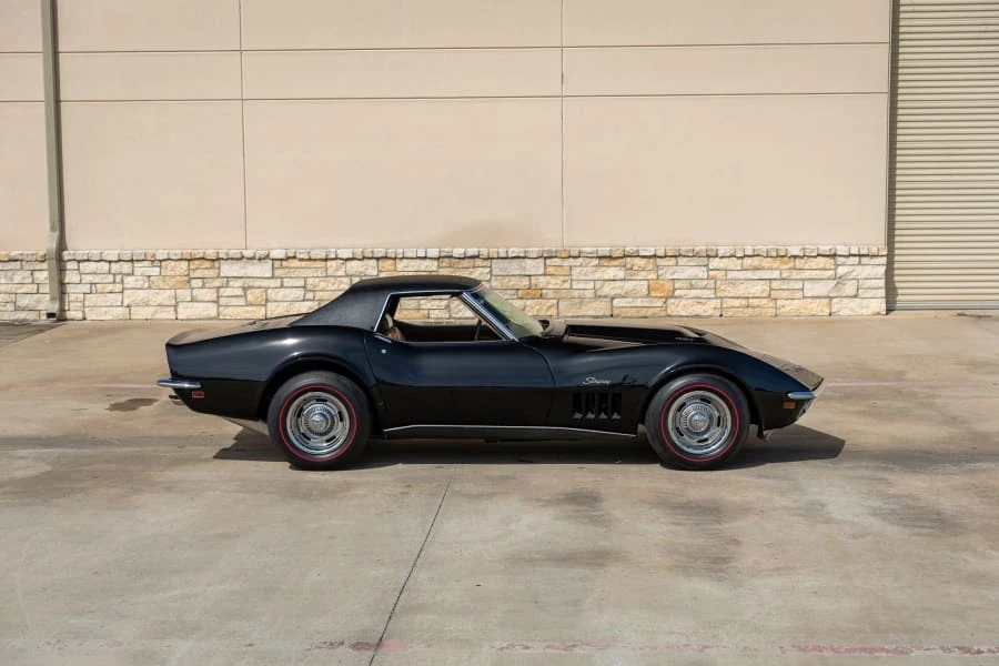 1969 Chevrolet Corvette C3 - Image 2 of 31