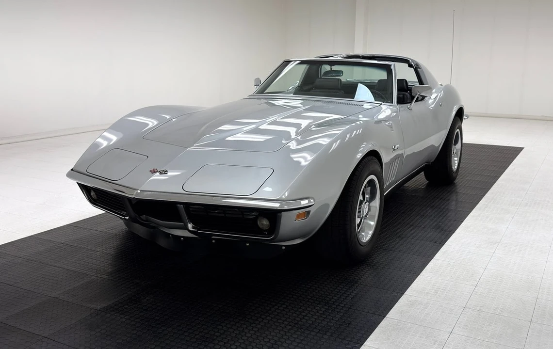 1969 Chevrolet Corvette C3 - Image 2 of 31