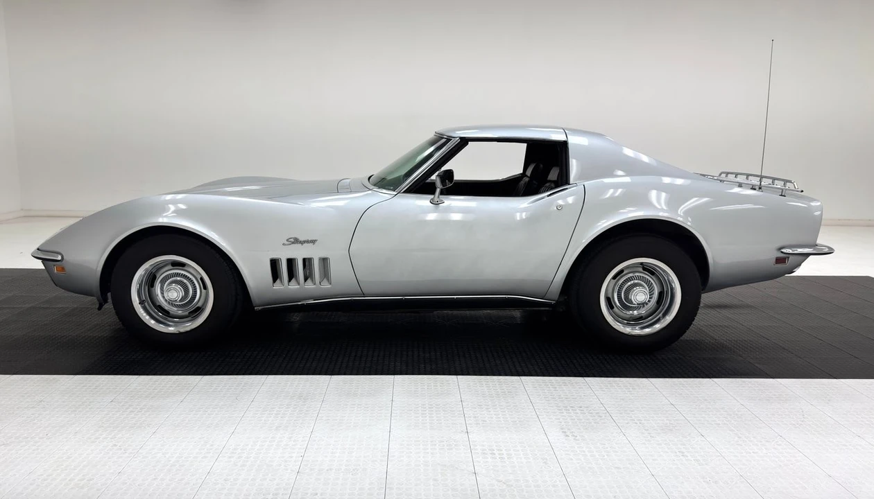 1969 Chevrolet Corvette C3 - Image 3 of 31