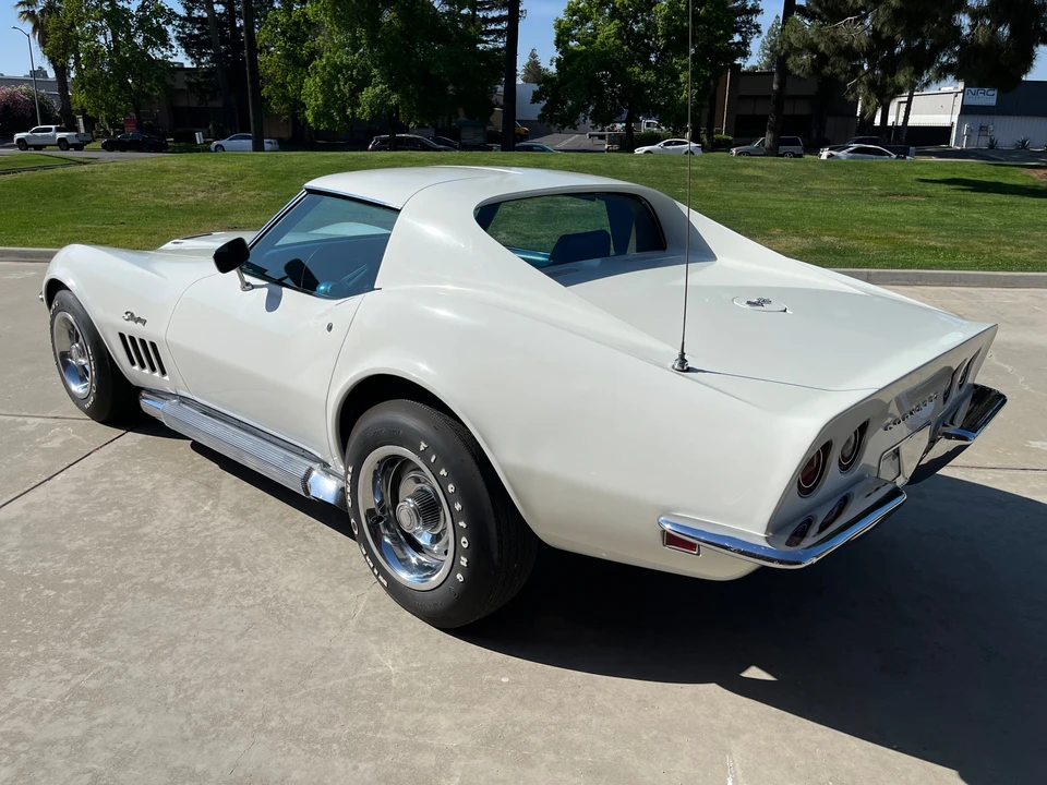 1969 Chevrolet Corvette C3 - Image 17 of 31