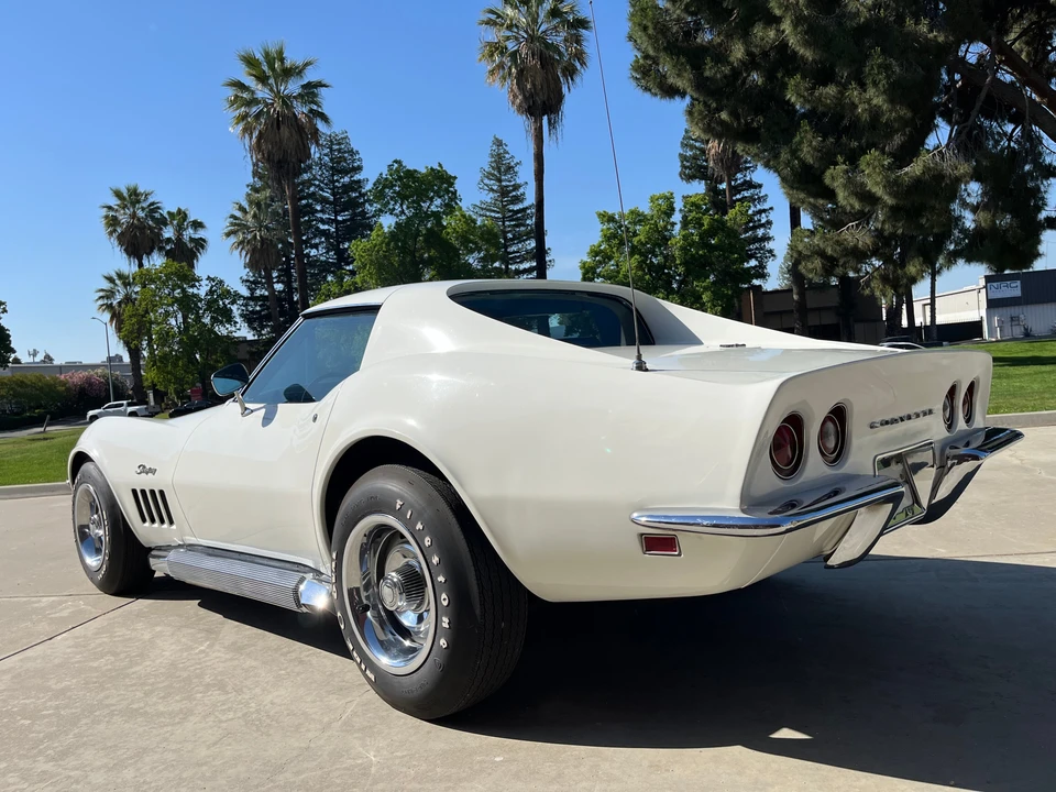 1969 Chevrolet Corvette C3 - Image 16 of 31