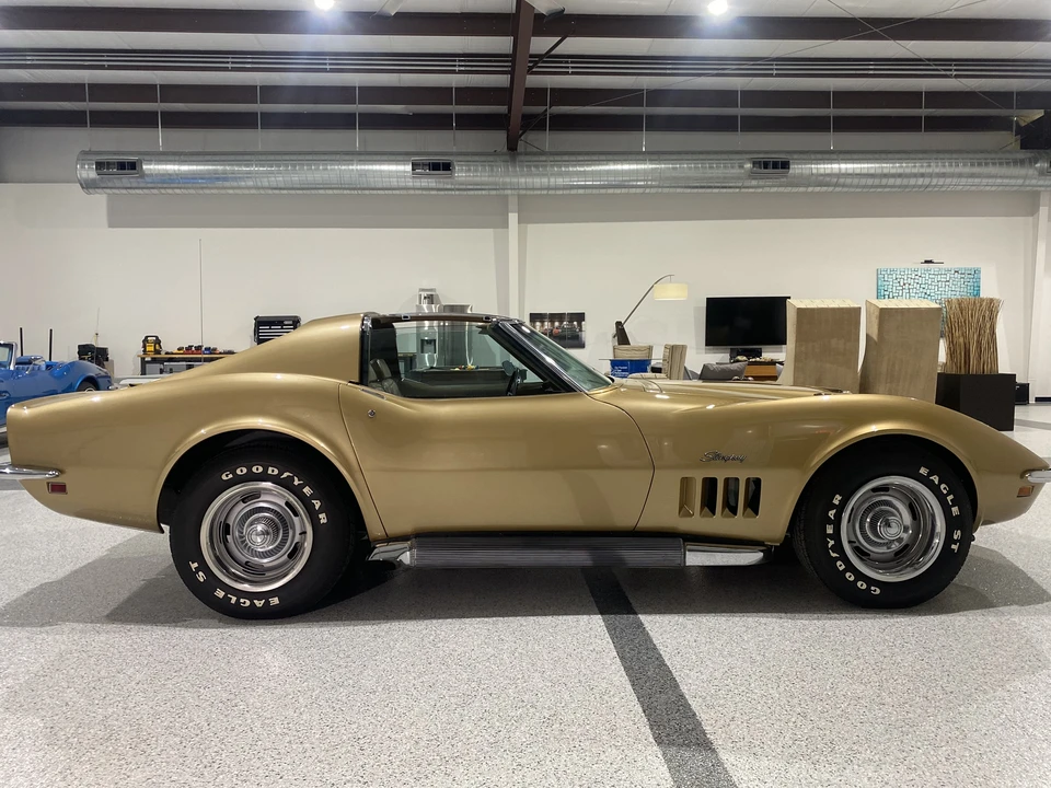 1969 Chevrolet Corvette C3 - Image 16 of 31