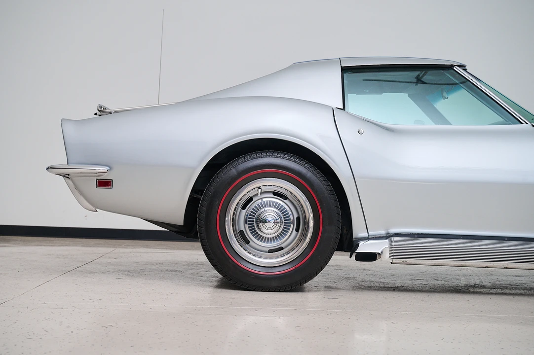 1969 Chevrolet Corvette C3 - Image 17 of 31