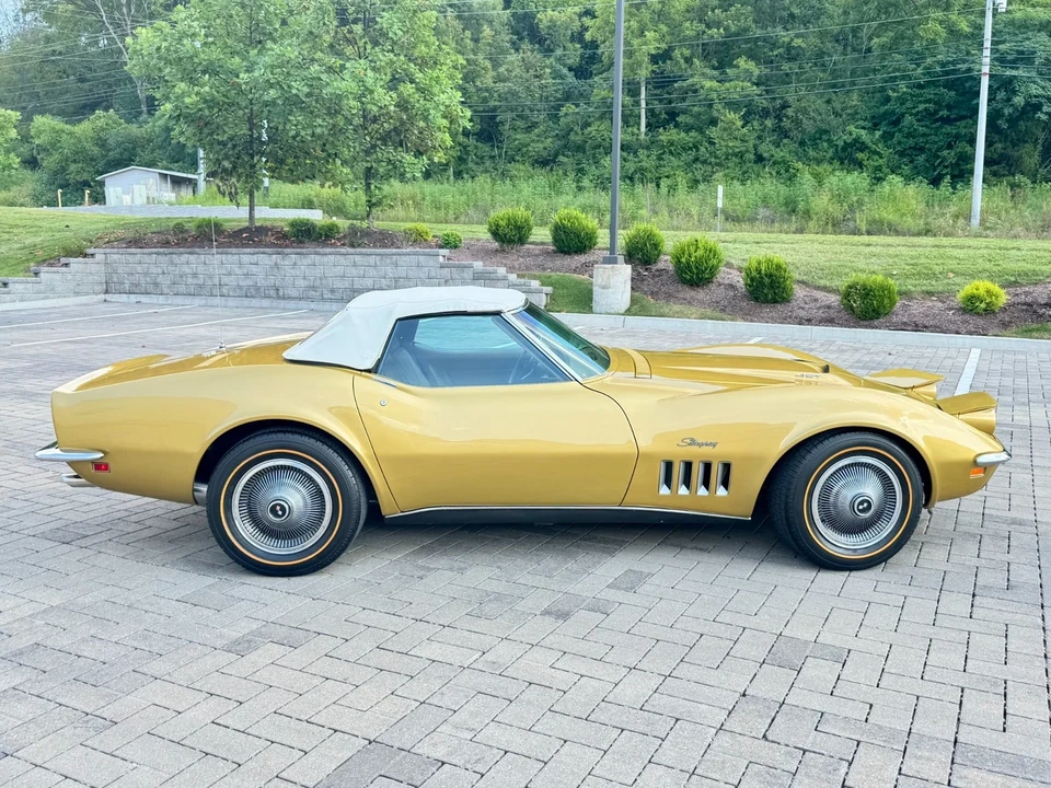 1969 Chevrolet Corvette C3 - Image 15 of 21