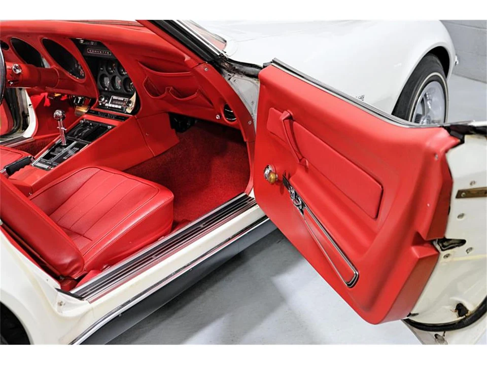 1969 Chevrolet Corvette C3 - Image 16 of 31