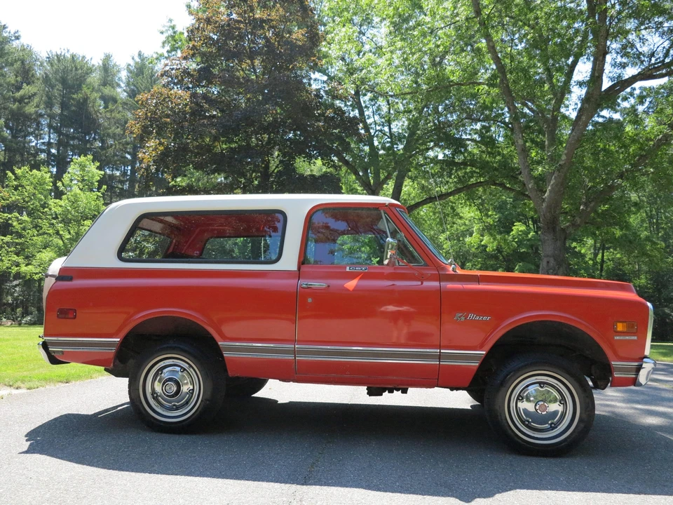 1969 Chevrolet K5 Blazer 1st Gen - Image 10 of 31