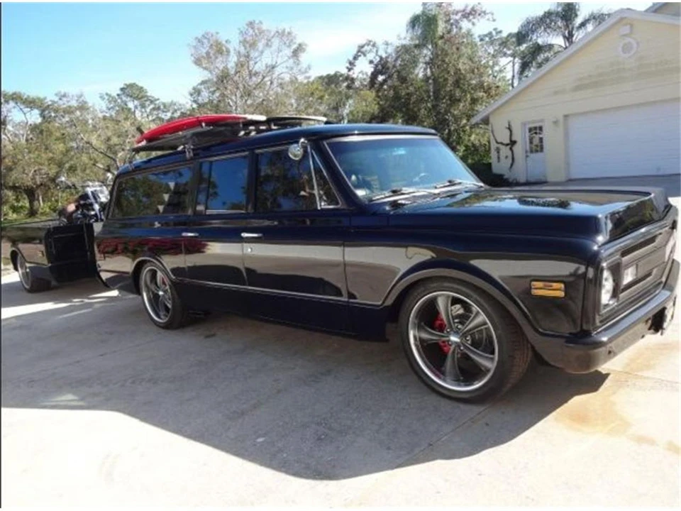 1969 Chevrolet Suburban 6th Gen - Image 4 of 27
