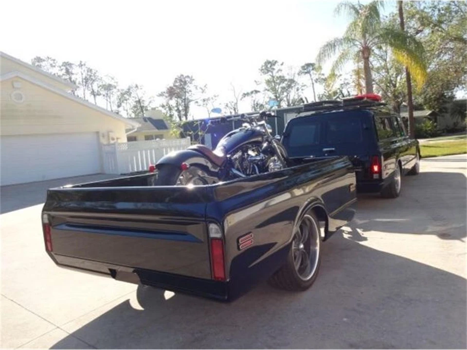 1969 Chevrolet Suburban 6th Gen - Image 22 of 27