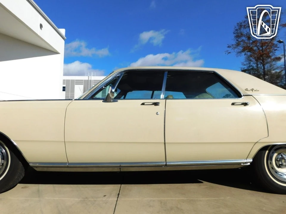 1969 Chrysler New Yorker - Image 13 of 21