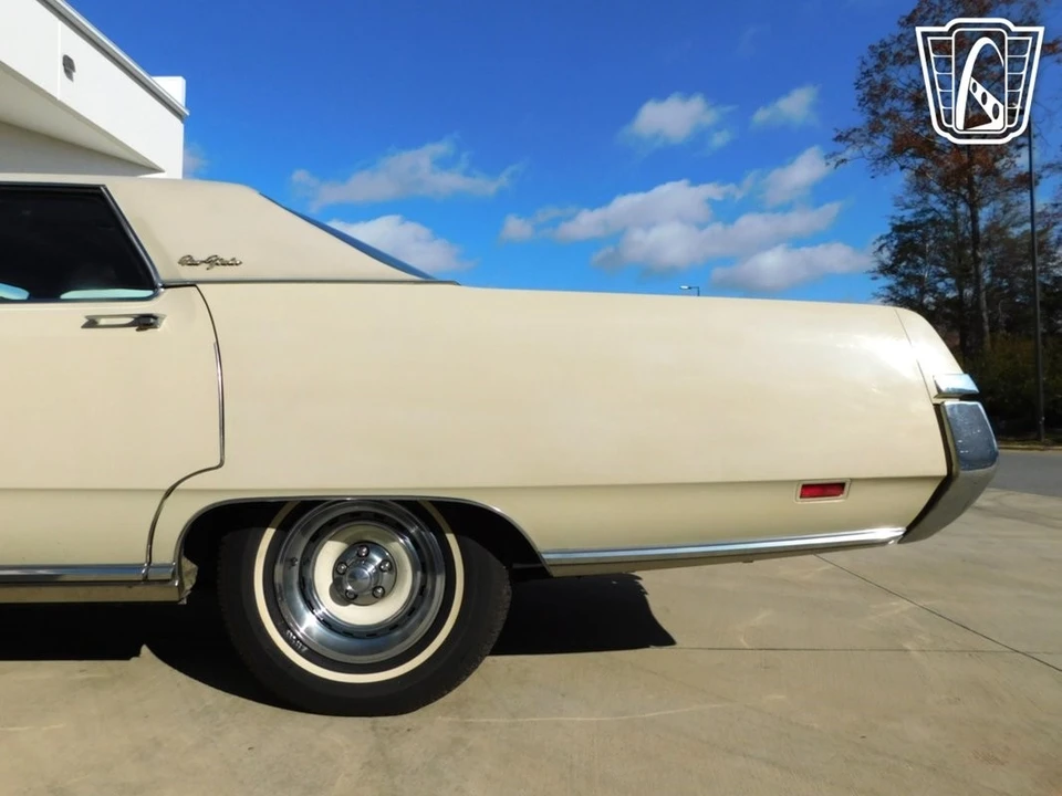1969 Chrysler New Yorker - Image 17 of 21