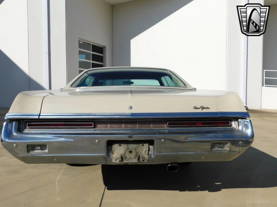 1969 Chrysler New Yorker - Image 11 of 12
