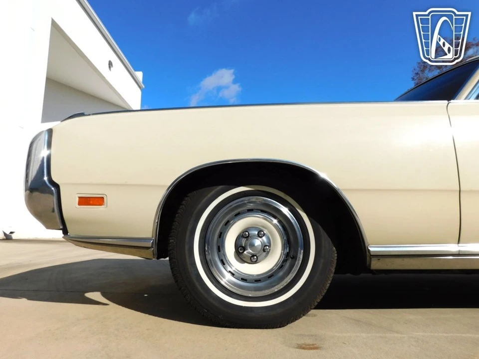 1969 Chrysler New Yorker - Image 10 of 12