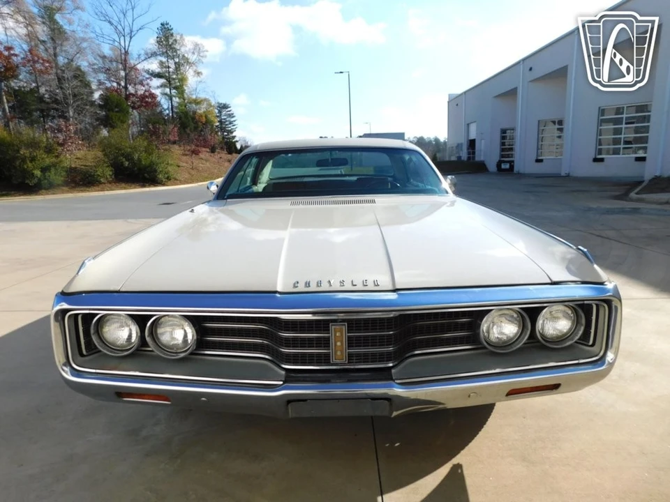 1969 Chrysler New Yorker - Image 5 of 12